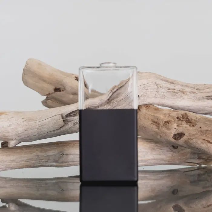 ROCKY VASE