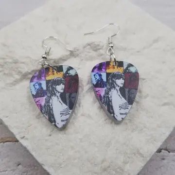 TAYLOR SWIFT EARRINGS