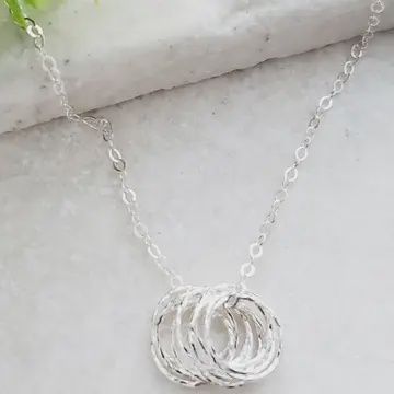 SILVER CLUSTER NECKLACE