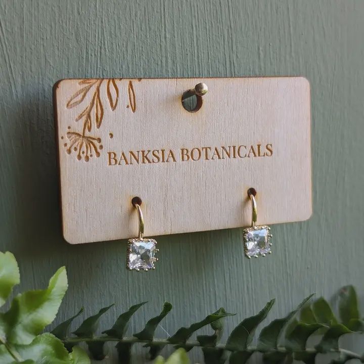 SINGLE CRYSTAL CUBIC STUD