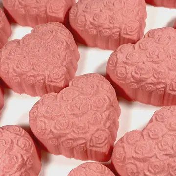 ROSE HEART BATH BOMB