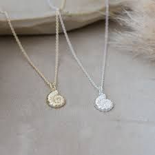 SPIRAL SEA SHELL NECKLACE