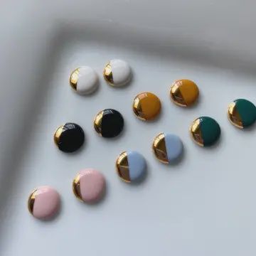 CLASSIC CERAMIC CIRCLE STUD