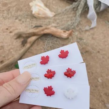 CANADA STUDS
