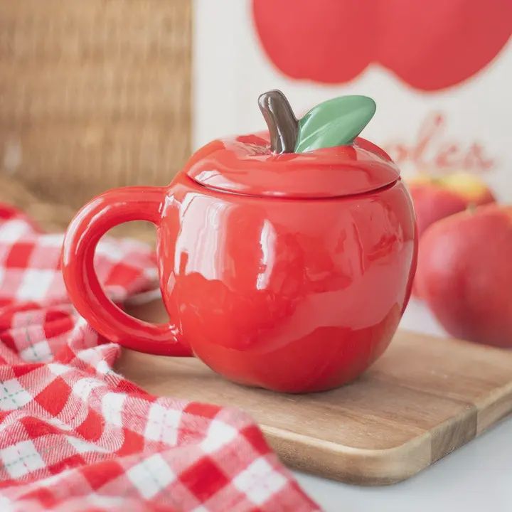 MUG WITH LID
