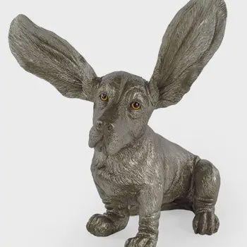 SILVER SURPRISED BASSET FIGURE