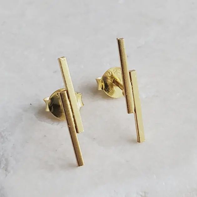GOLD DOUBLE BAR STUDS