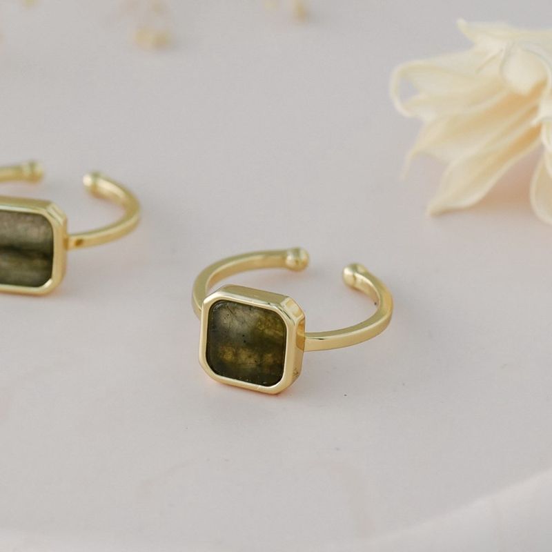 Milan Square Ring