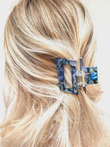 IRIS JAW CLIP