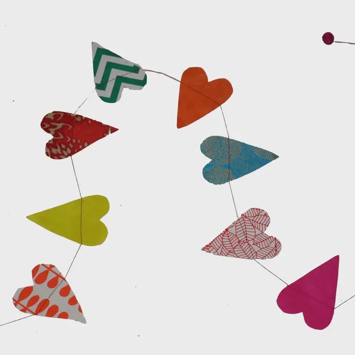PAPER GARLAND, CHARACTER: HEARTS