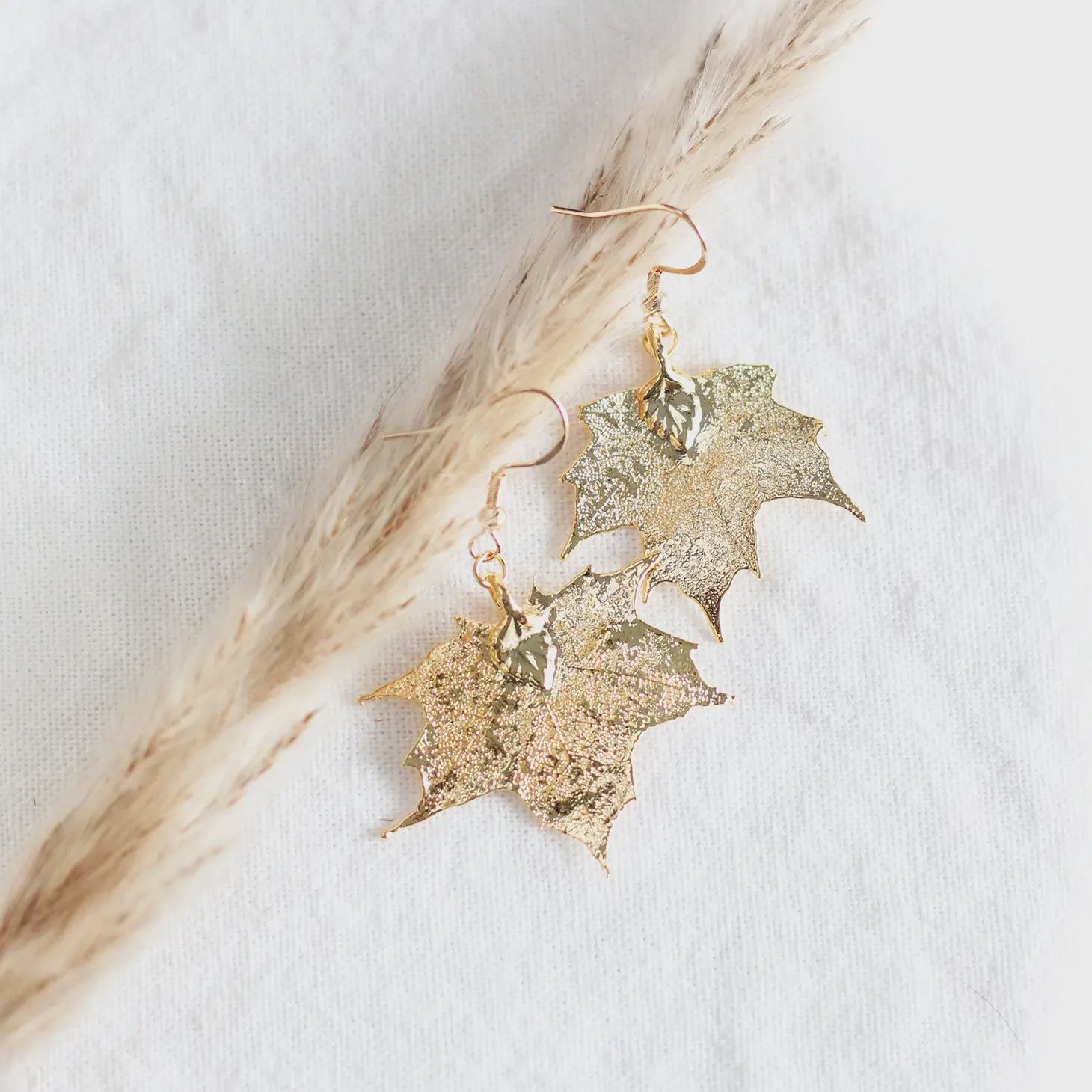 MAPLE LEAF EARRINGS, Colour: GOLD