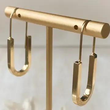 MINIMALIST HOOP GOLD