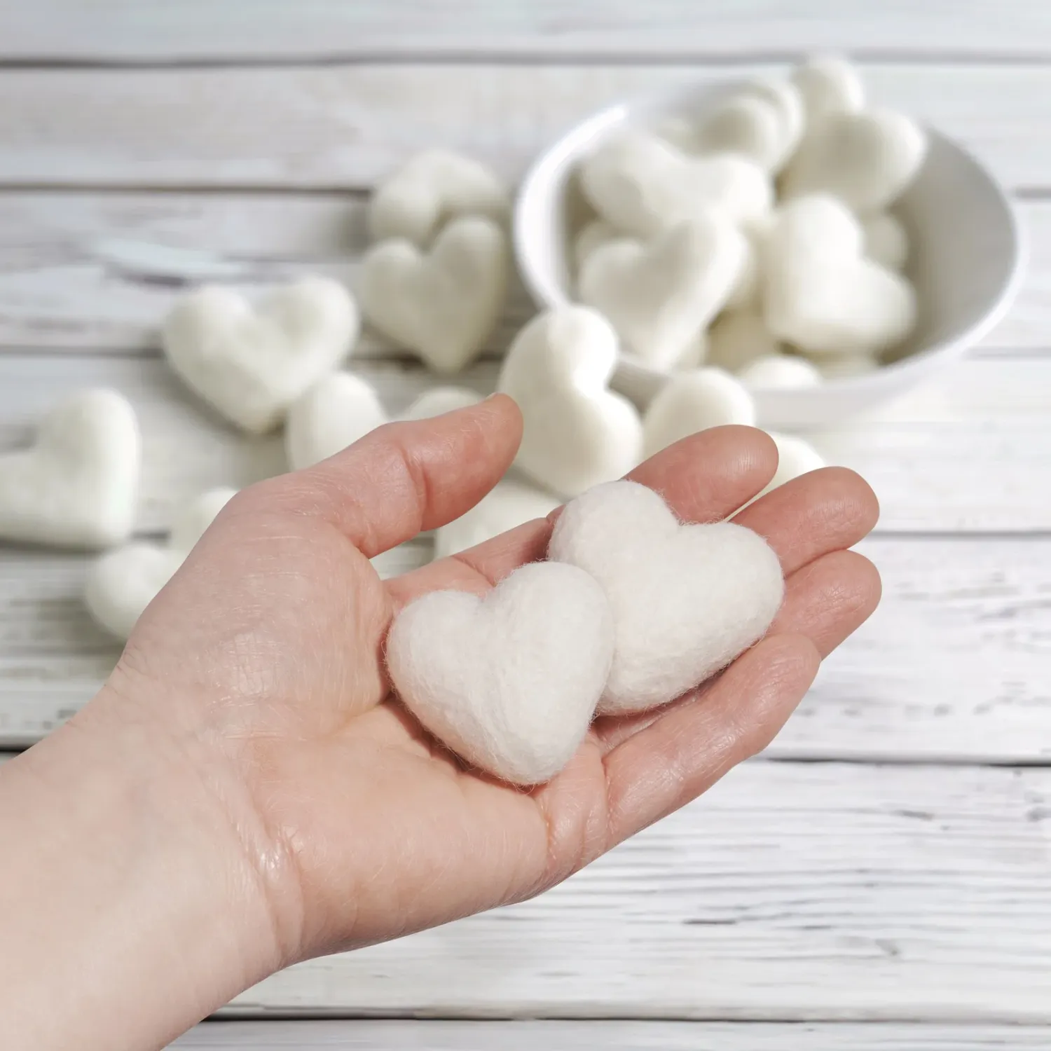Modwool Hearts Assorted, Colour: White Small