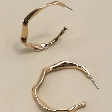 HAMMERED GOLD HOOP EARRINGS