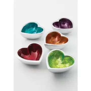 RECYCLED METAL HEART DISH
