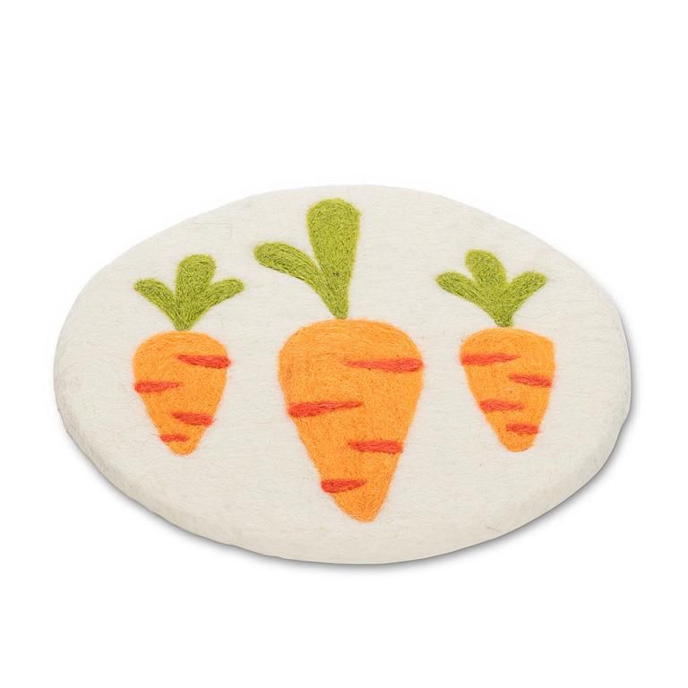 FELTED CARROT TRIVET