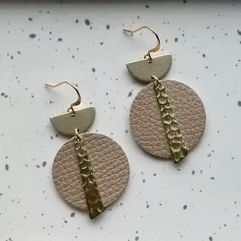 Crest Latte Gold Earrings