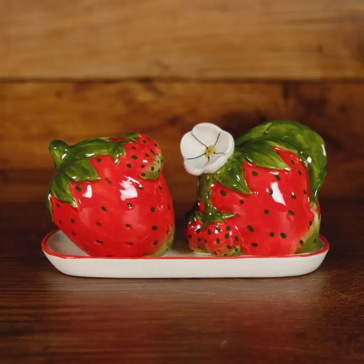 Ceramic Strawberry Salt &amp; Pepper Shakers