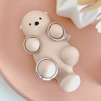 Sea Otter Ring Holder Beige