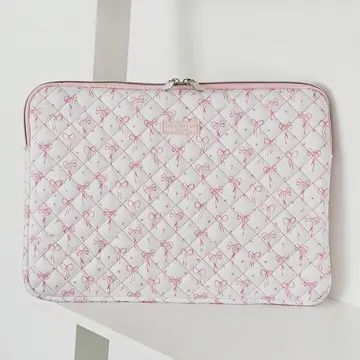 Quilted Laptop Sleeve Dainty Bows