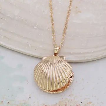 SHELL LOCKET