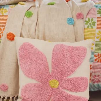 TUFTED PILLOW