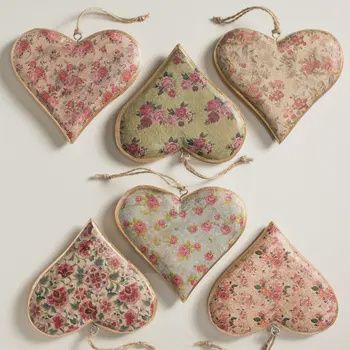 SMALL VINTAGE WOOD HEART