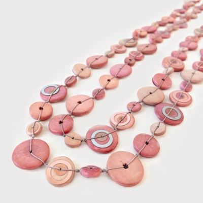 Wood disc necklace pink