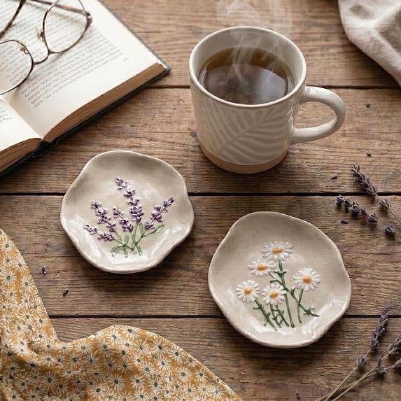 Wavy Flower Dish Small