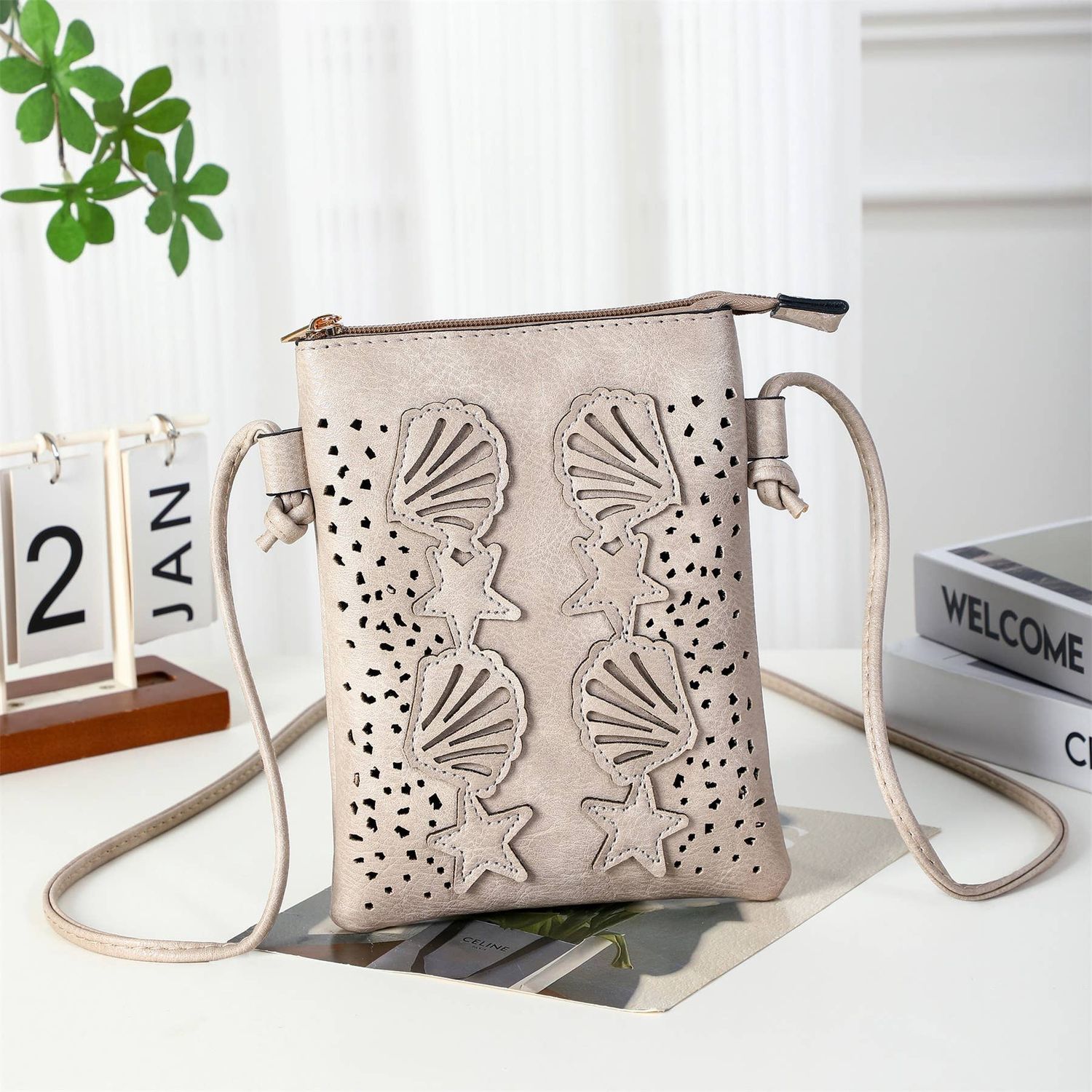 Crossbody Cellphone Bag Seashells + Starfish Sand