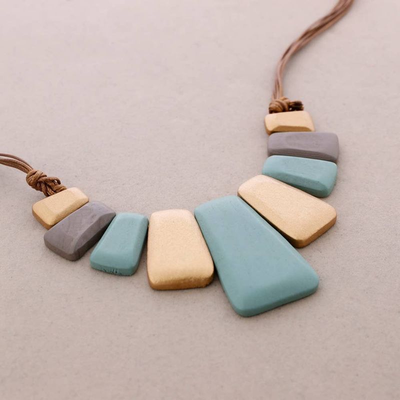Cuenas Wood Choker Necklace Turquoise
