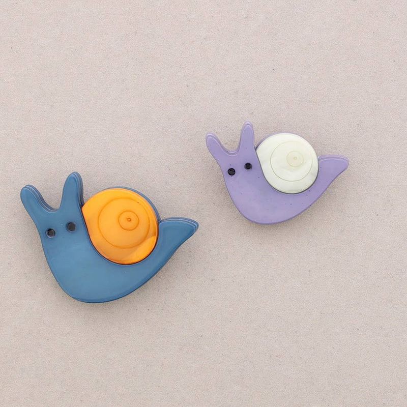 Resin Snail Brooch Small