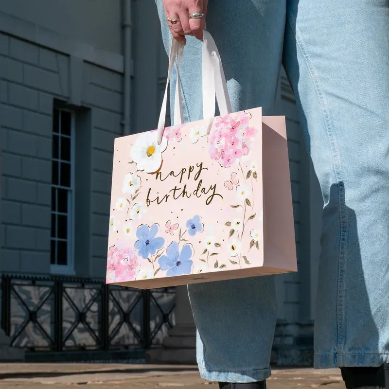 WGB02MB - Hydrangea Garden Gift Bag Medium