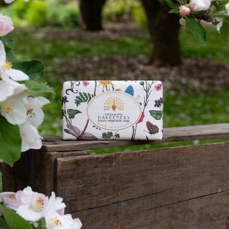 Heritage Exfoliating Gardeners Luxury Vegetable Soap 190g