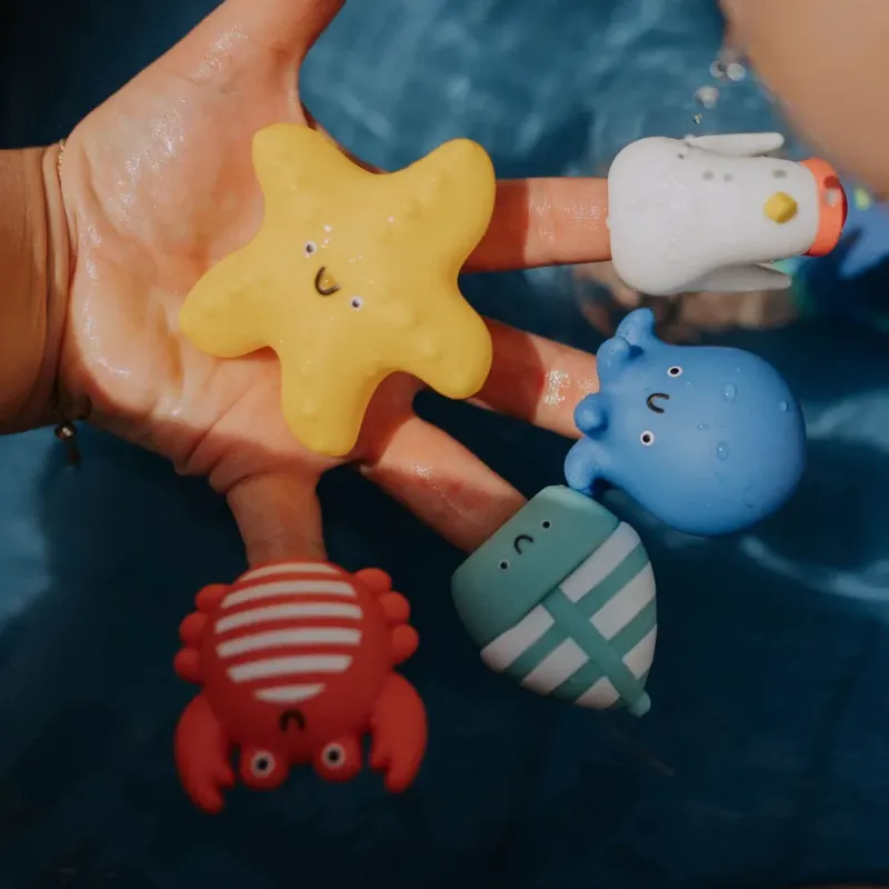 Itzy Bitzy Bath Toy Puppets Beach