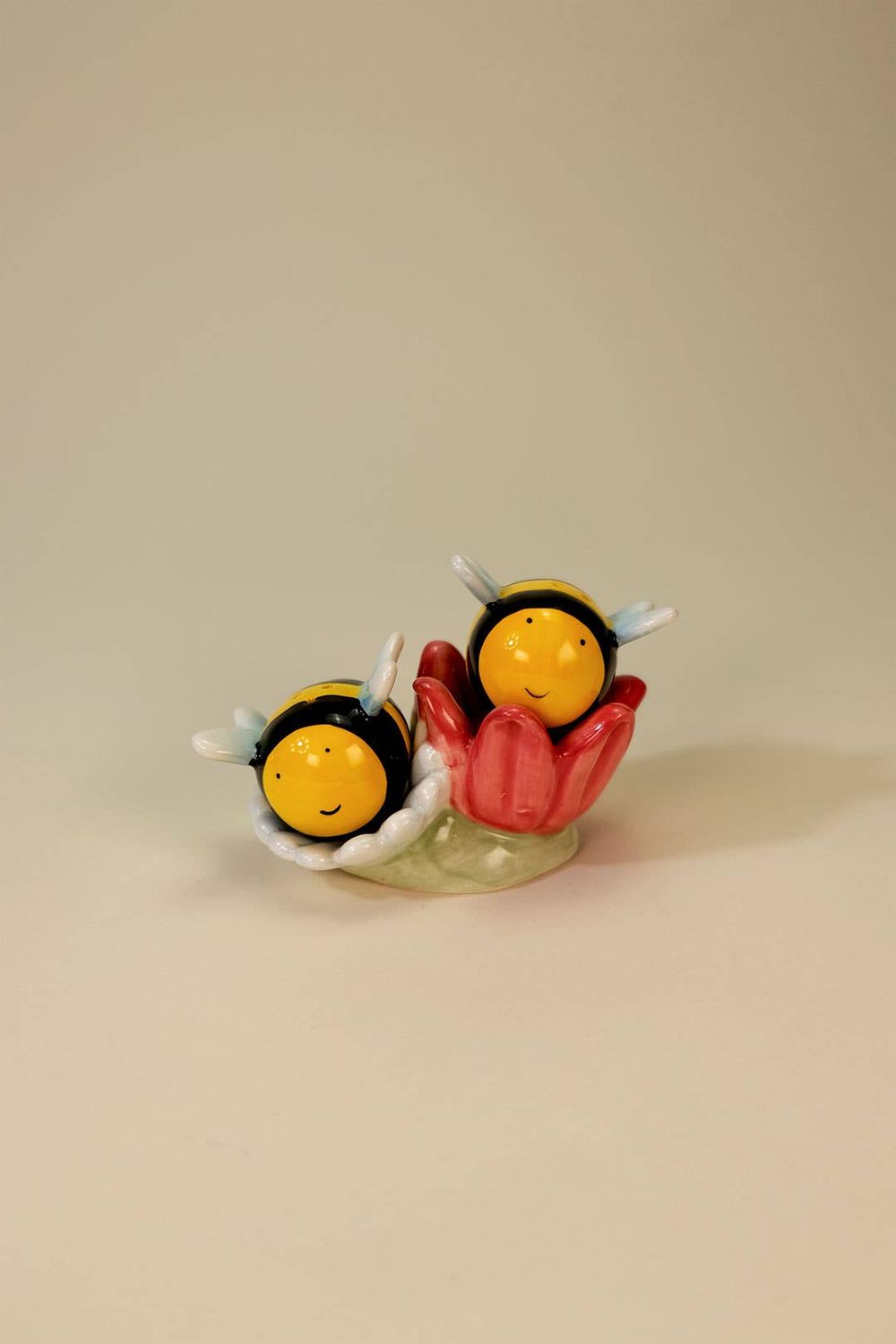 Bee and Flower Salt &amp; Pepper Shakers