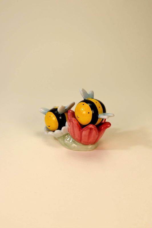 Bee and Flower Salt &amp; Pepper Shakers