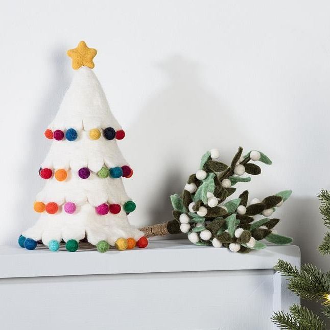 Tree with Pompoms Tree Topper White
