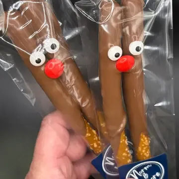 Reindeer Chocolate Pretzels
