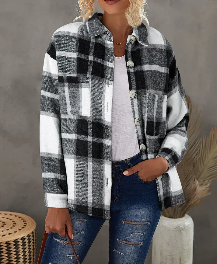 Plaid Buttoned Jacket