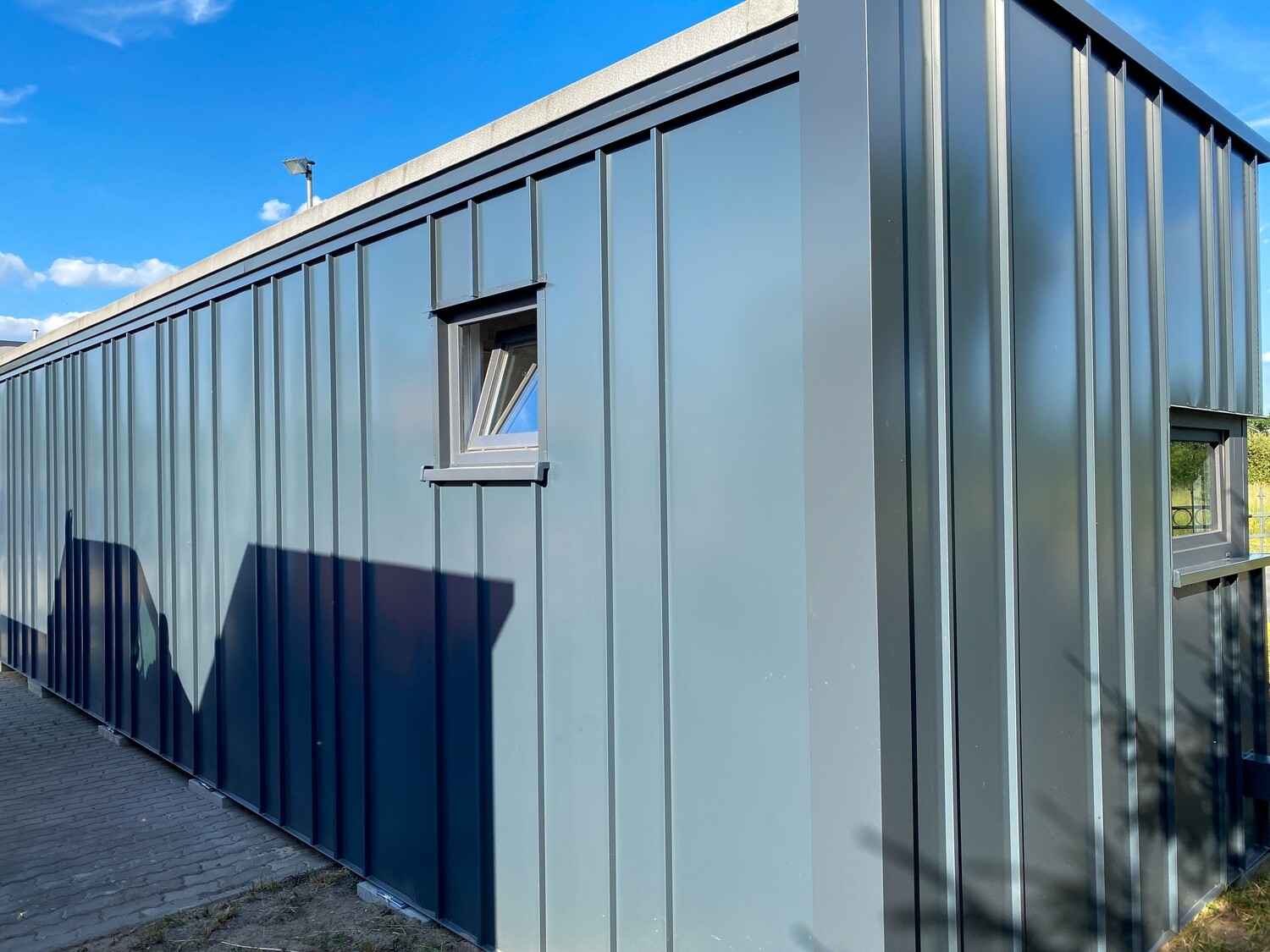Tiny House / Ferienwohnung 10,00 x 3,00 m – Die Container