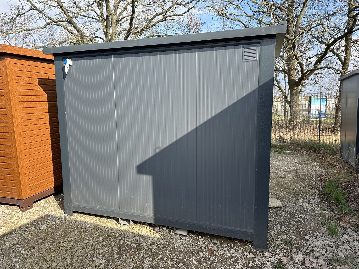 Bürocontainer 3,00 x 2,00 m – Die Container