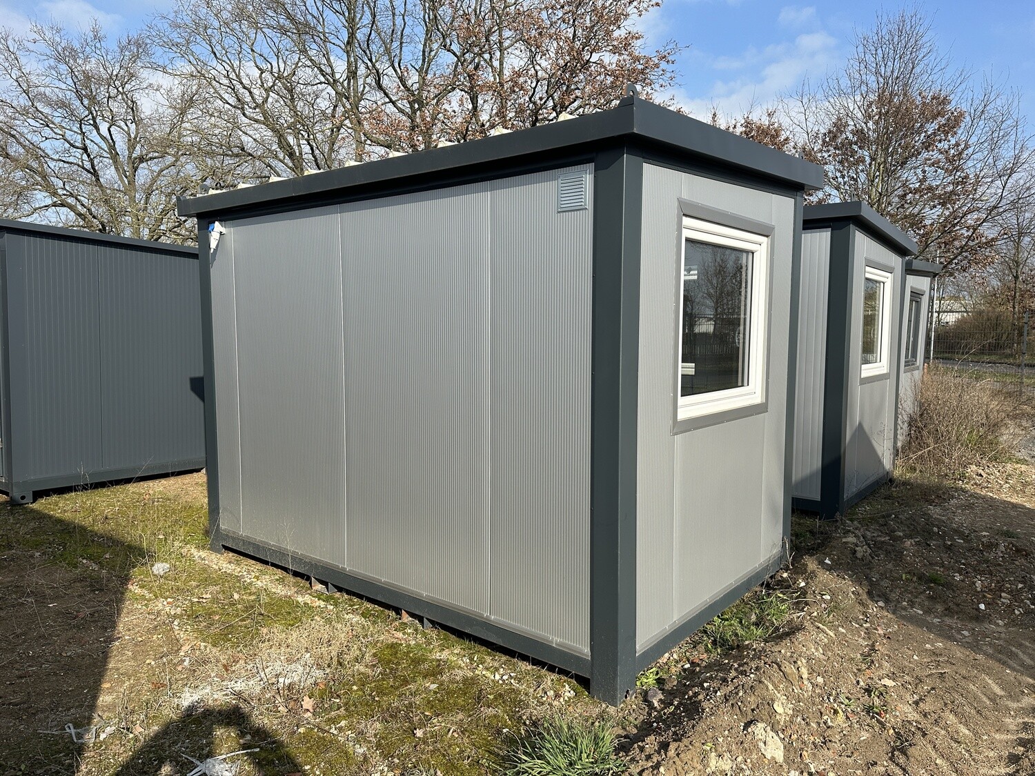 Bürocontainer 3,50 x 2,20 m – Die Container