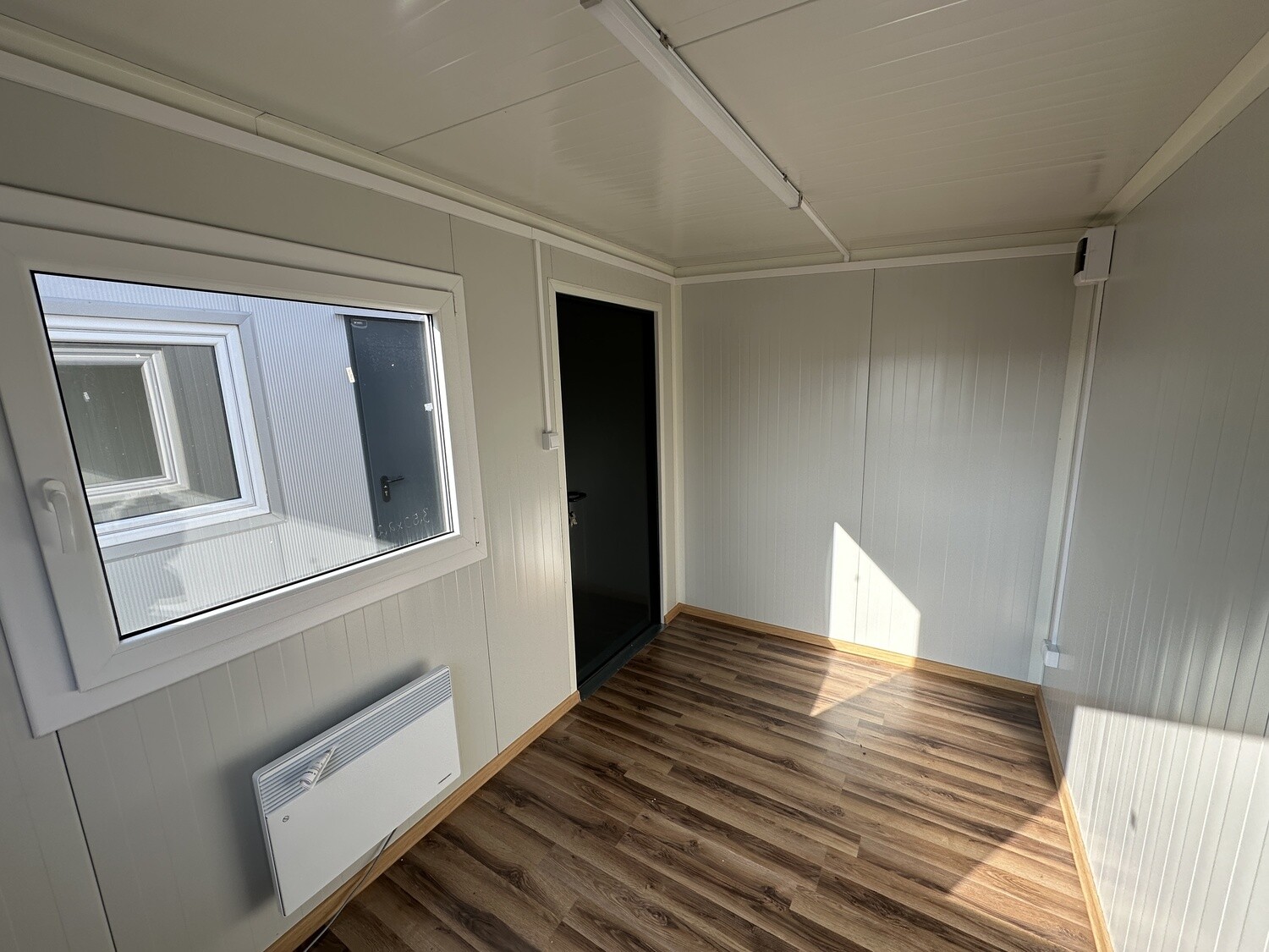 Bürocontainer 3,50 x 2,20 m – Die Container