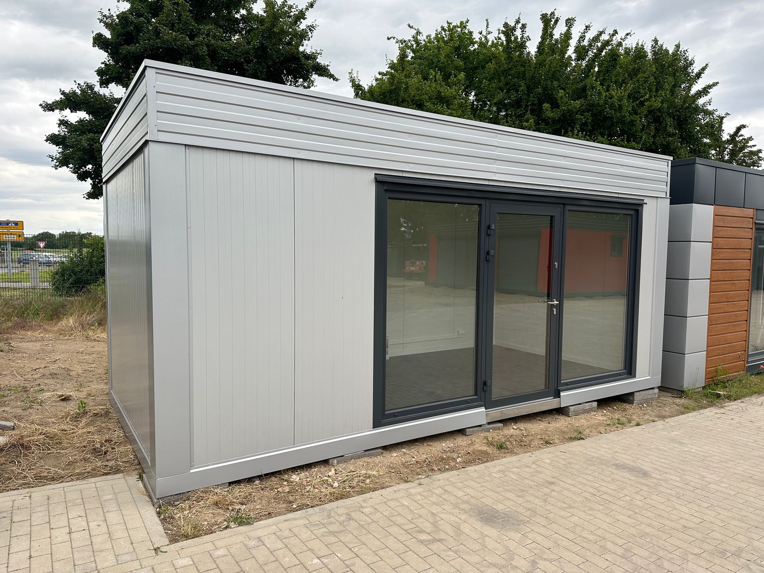 Bürocontainer 6,00 x 2,90 m – Die Container