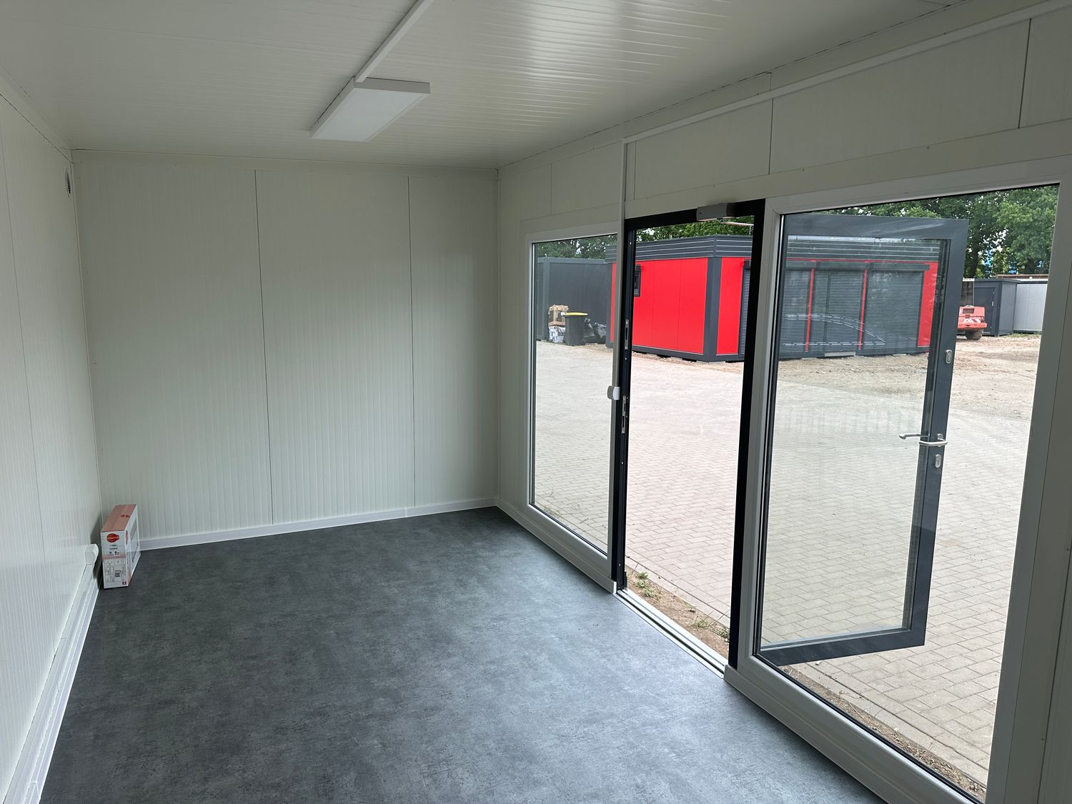 Bürocontainer 6,00 x 2,90 m – Die Container