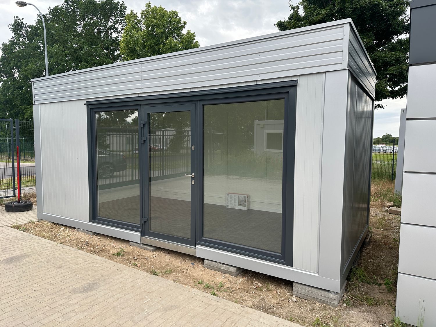 Bürocontainer 6,00 x 2,90 m – Die Container