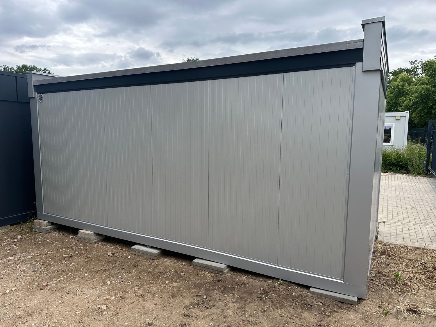 Bürocontainer 6,00 x 2,90 m – Die Container