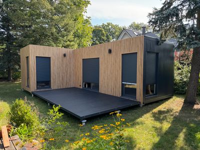 Premium Tiny House / Wochenendhaus L-Form – Die Container