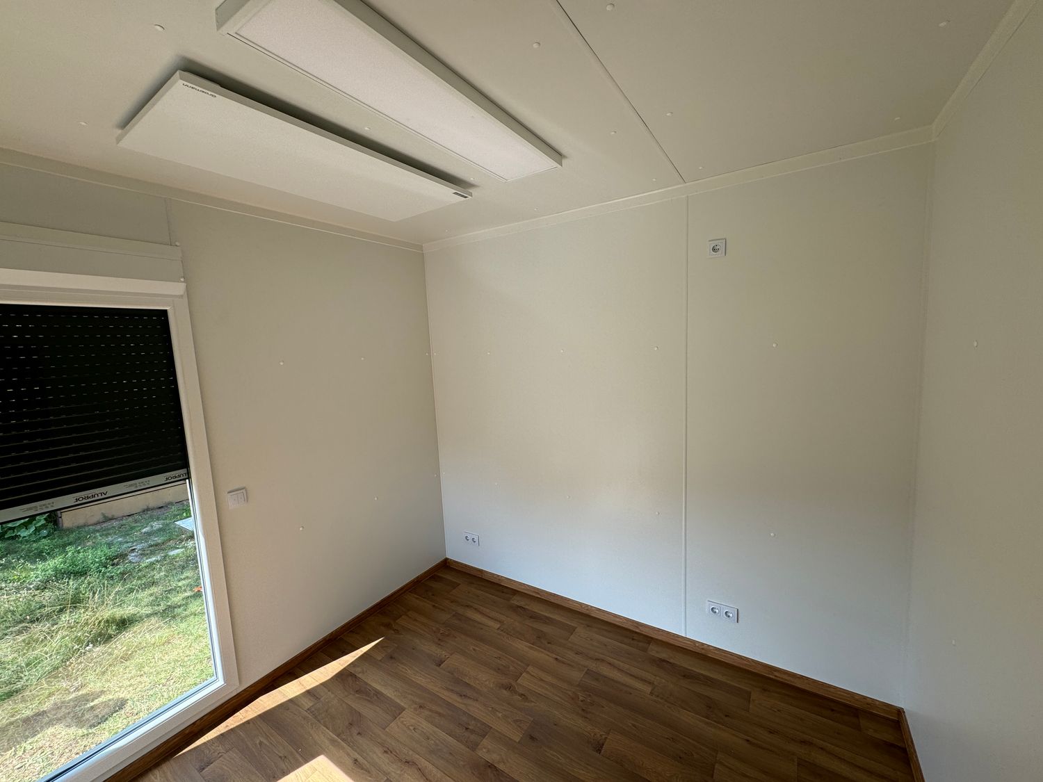 Premium Tiny House / Wochenendhaus L-Form – Die Container